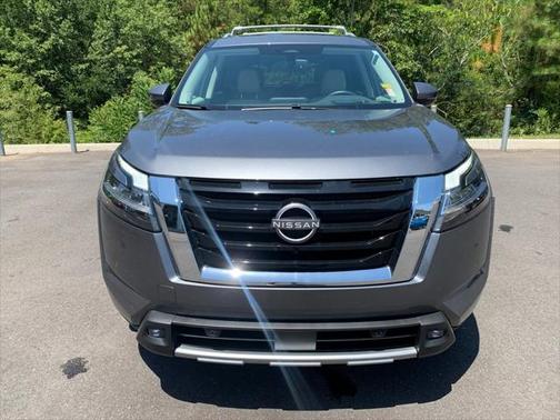 2022 Nissan Pathfinder Platinum 2WD
