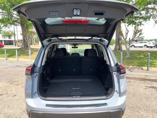Boulder Gray Pearl 2026 Nissan Rogue SV
