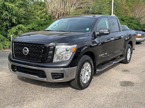 2019 Nissan Titan SV