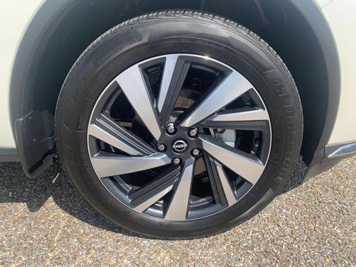 2024 Nissan Murano SL FWD