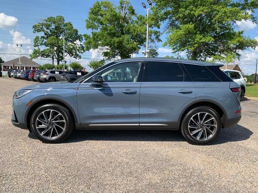 Blue Metallic 2023 Lincoln Corsair Standard