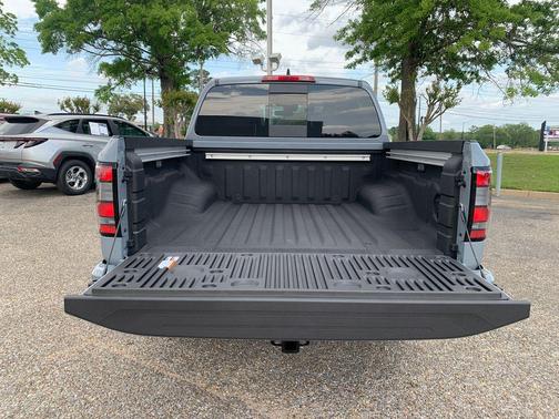 Boulder Gray Pearl 2026 Nissan Frontier SV