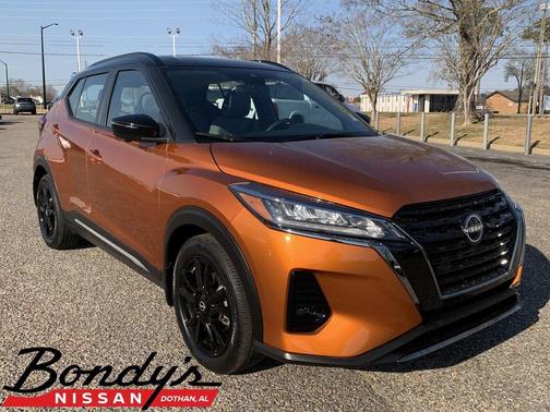 2023 Nissan Kicks SR