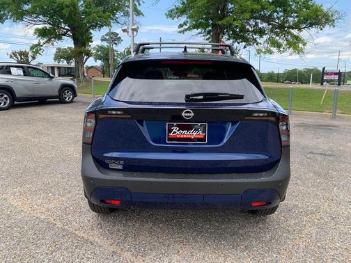 Deep Blue Pearl 2026 Nissan Kicks SV