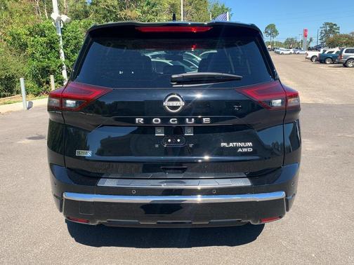 2024 Nissan Rogue Platinum