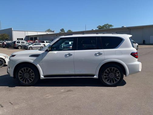 2024 Nissan Armada Platinum 2WD
