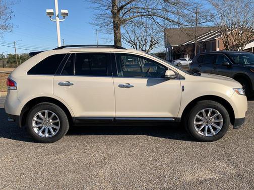 2014 Lincoln MKX Base