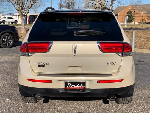 2014 Lincoln MKX Base