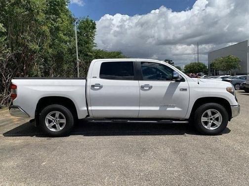 2018 Toyota Tundra SR5