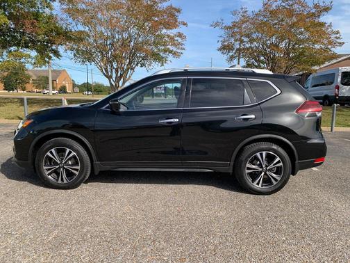 2020 Nissan Rogue SV