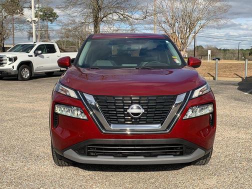 Scarlet 2023 Nissan Rogue SV