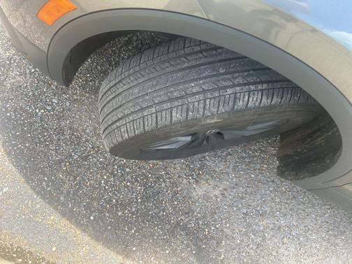 Gray 2024 Volkswagen Tiguan 2.0T SE