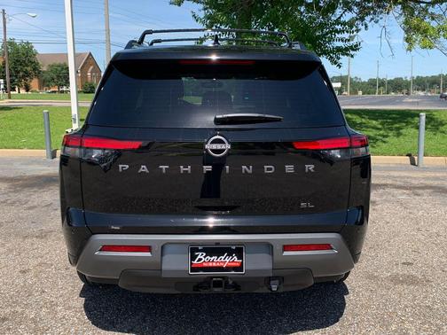 Super Black 2026 Nissan Pathfinder SL