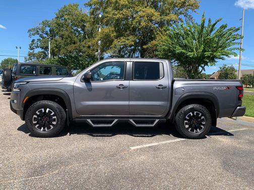Gun Metallic 2024 Nissan Frontier PRO-X