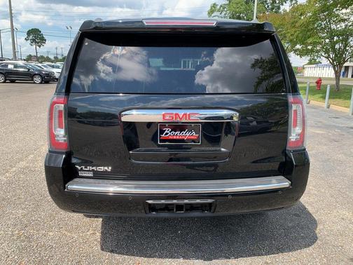 2017 GMC Yukon Denali