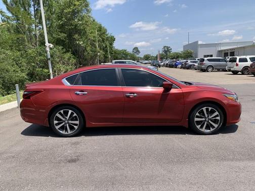 2017 Nissan Altima 2.5 SR
