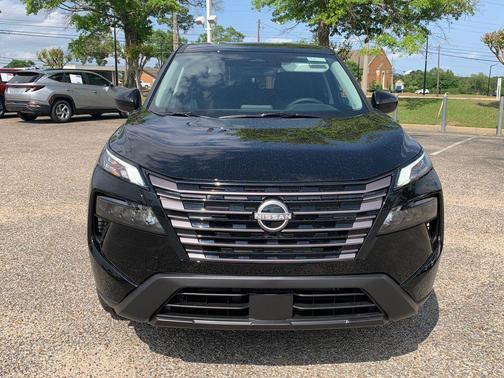 Super Black 2026 Nissan Rogue SV