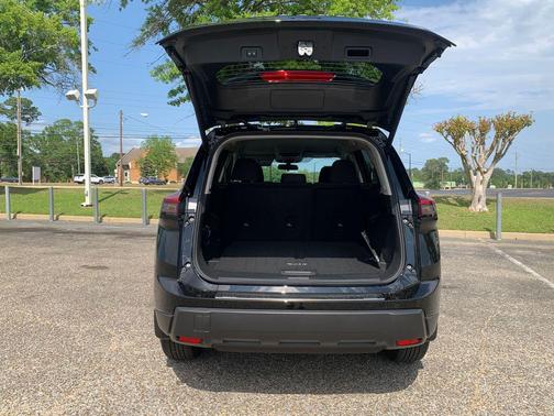 Super Black 2026 Nissan Rogue SV