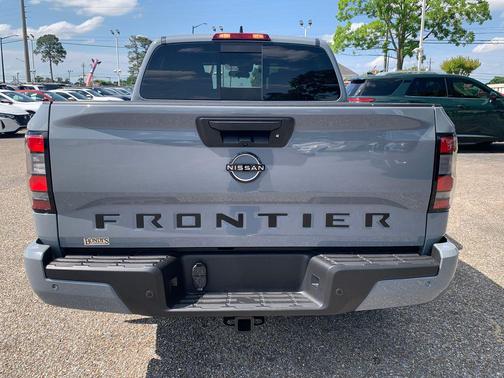 Boulder Gray Pearl 2026 Nissan Frontier SV