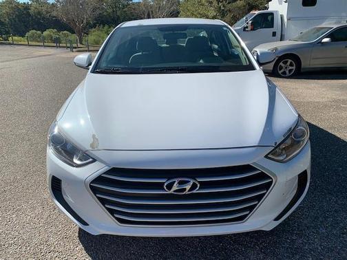 Photo 3 of 20 of 2018 Hyundai Elantra SEL