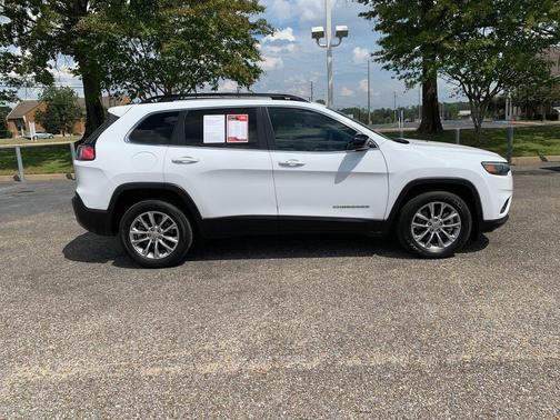 2022 Jeep Cherokee Latitude Lux