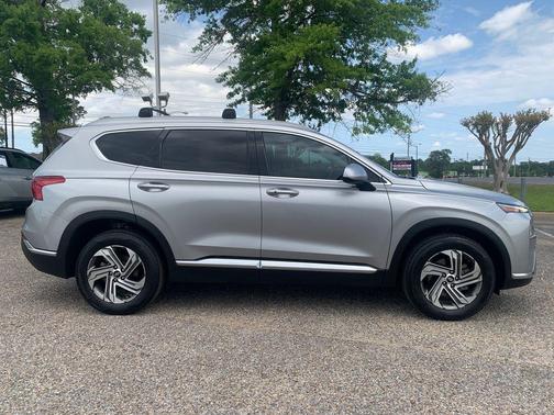 Shimmering Silver Pearl 2022 Hyundai SANTA FE SEL 2.4