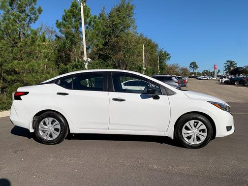 2025 Nissan Versa 1.6 S