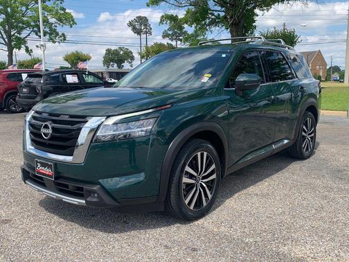 Obsidian Green Pearl 2023 Nissan Pathfinder Platinum 4WD