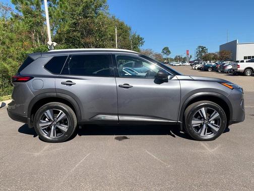 2024 Nissan Rogue SL