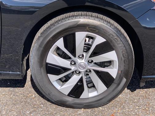 2025 Nissan Altima S FWD