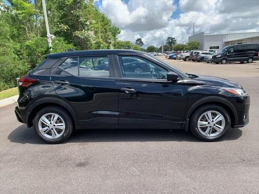2021 Nissan Kicks S