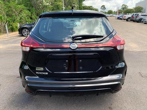 2021 Nissan Kicks S