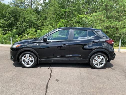 2021 Nissan Kicks S