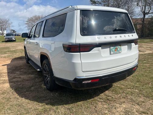 2024 Jeep Wagoneer L Series II 4x2