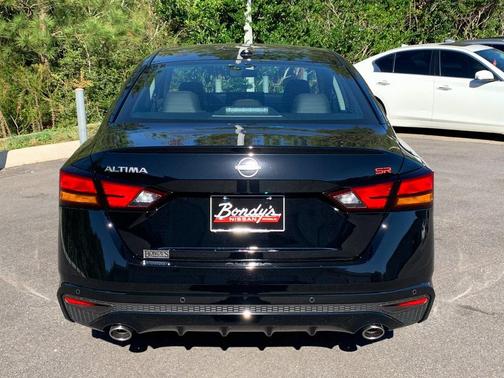 2025 Nissan Altima SR FWD