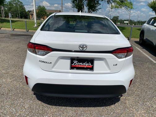 Ice 2025 Toyota Corolla LE