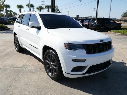 Photo 3 of 19 of 2018 Jeep Grand Cherokee Overland