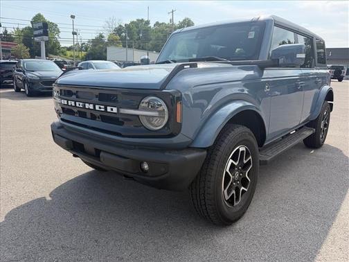Azure Gray Metallic Tri-Coat 2023 Ford Bronco Outer Banks