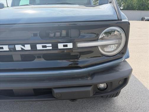 Azure Gray Metallic Tri-Coat 2023 Ford Bronco Outer Banks