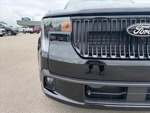 Shadow Black 2025 Ford Maverick Lobo High