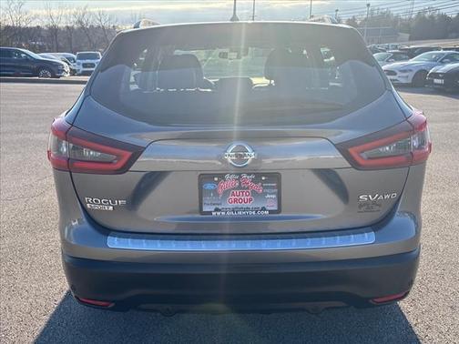 2022 Nissan Rogue Sport SV