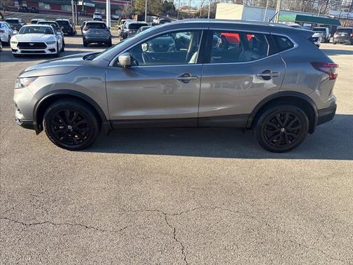 2022 Nissan Rogue Sport SV
