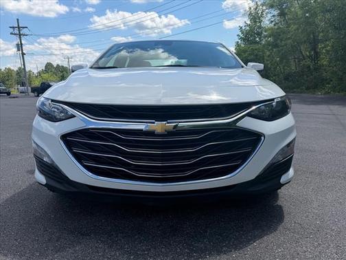 Summit White 2023 Chevrolet Malibu LT