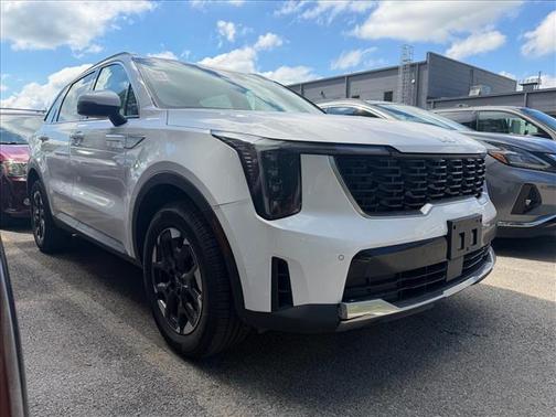 Glacial White Pearl 2024 Kia Sorento S