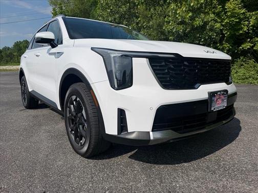 Glacial White Pearl 2024 Kia Sorento S