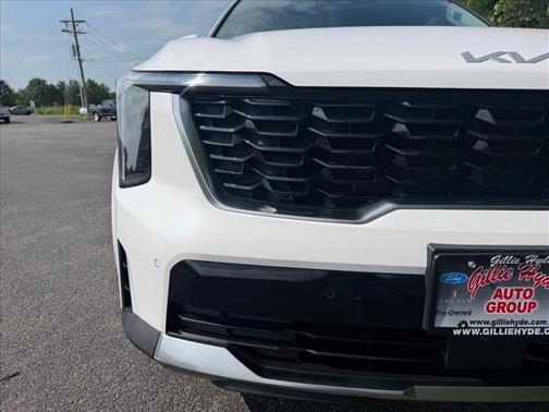 Glacial White Pearl 2024 Kia Sorento S