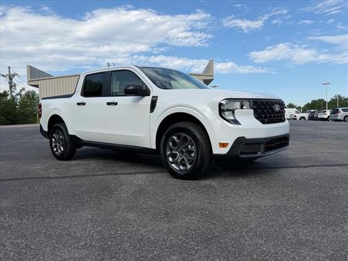 Oxford White Clearcoat 2026 Ford Maverick XLT