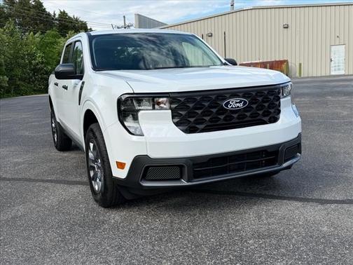 Oxford White Clearcoat 2026 Ford Maverick XLT