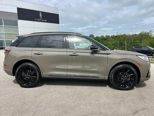 2025 Lincoln Corsair Reserve