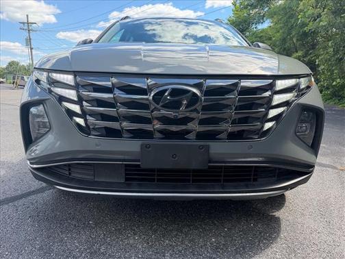Metallic 2024 Hyundai TUCSON Limited